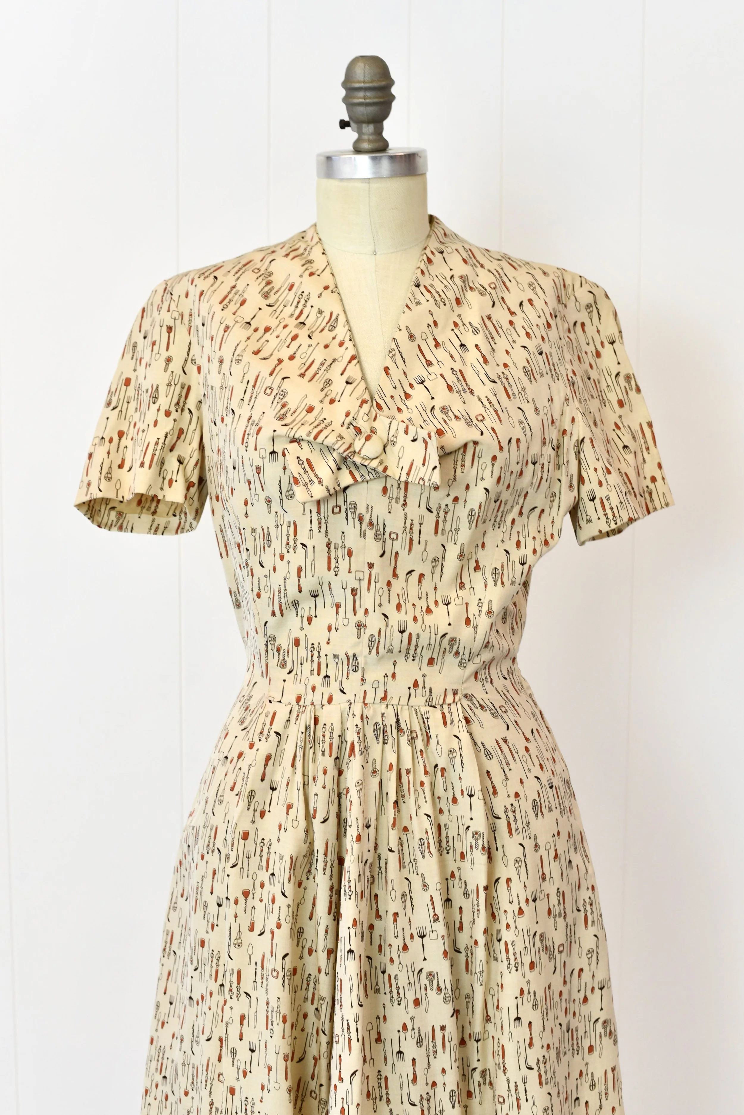 1940s 1950s Novelty Print Kitchenware Day Dress Canned Ham Vintage